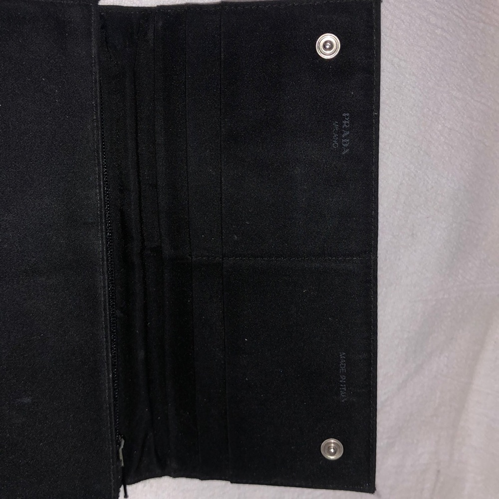 Prada Wallet - Picture 4 of 7